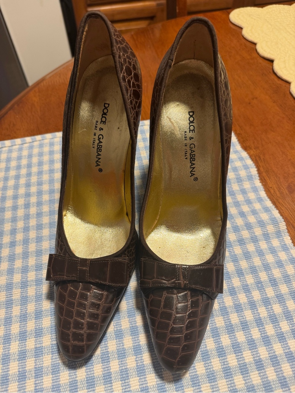 Vintage Dolce & Gabbana Brown Croc-Embossed Leather Pumps